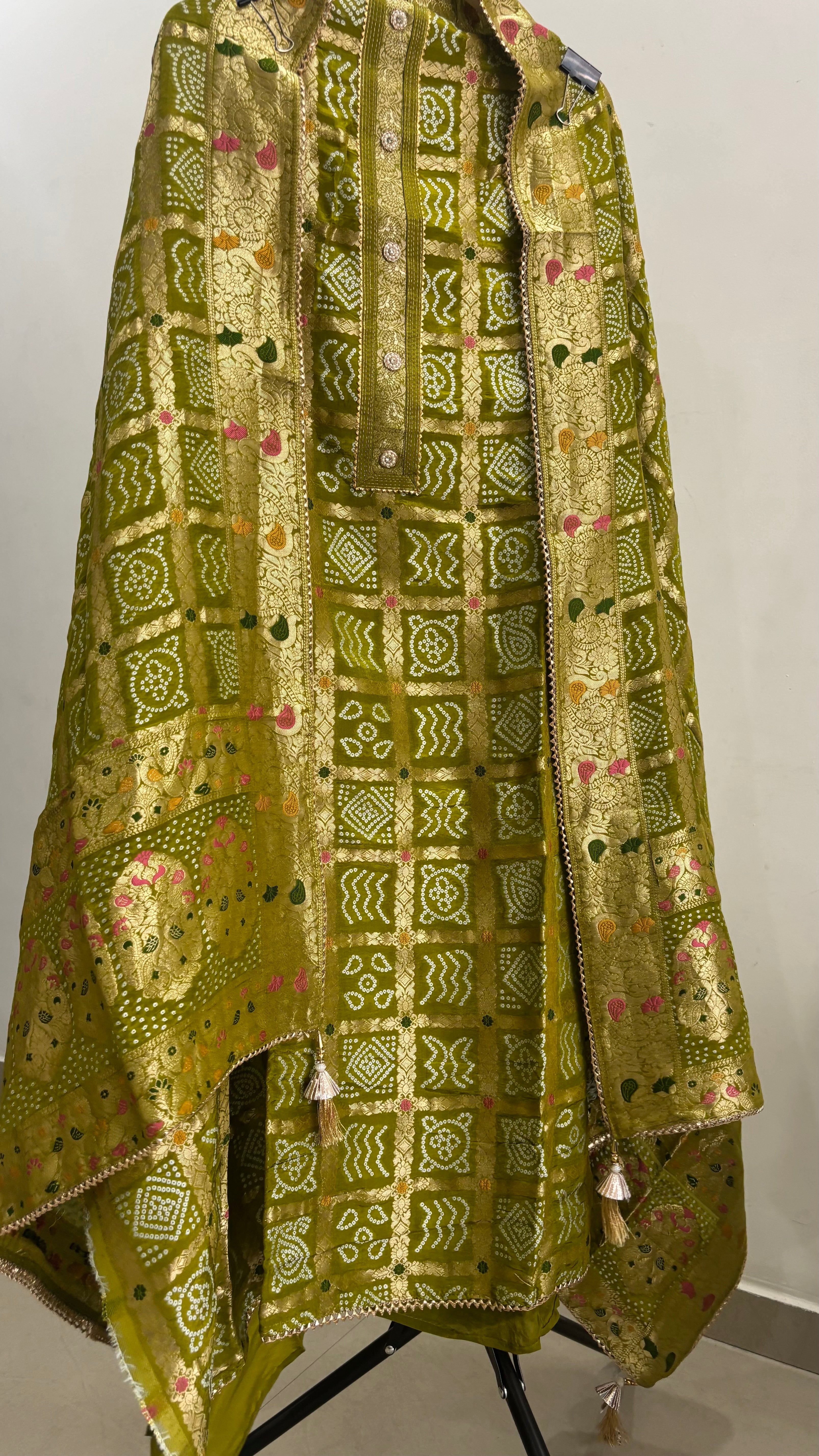 Garchola Suit